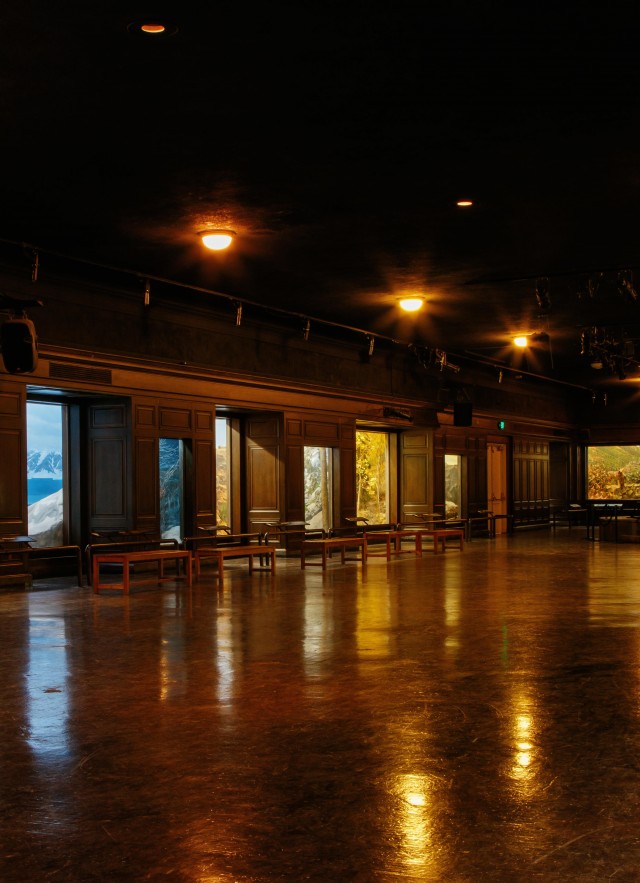 north american mammal hall level 2 empty