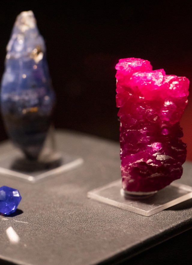 group visits gem and mineral hall tour