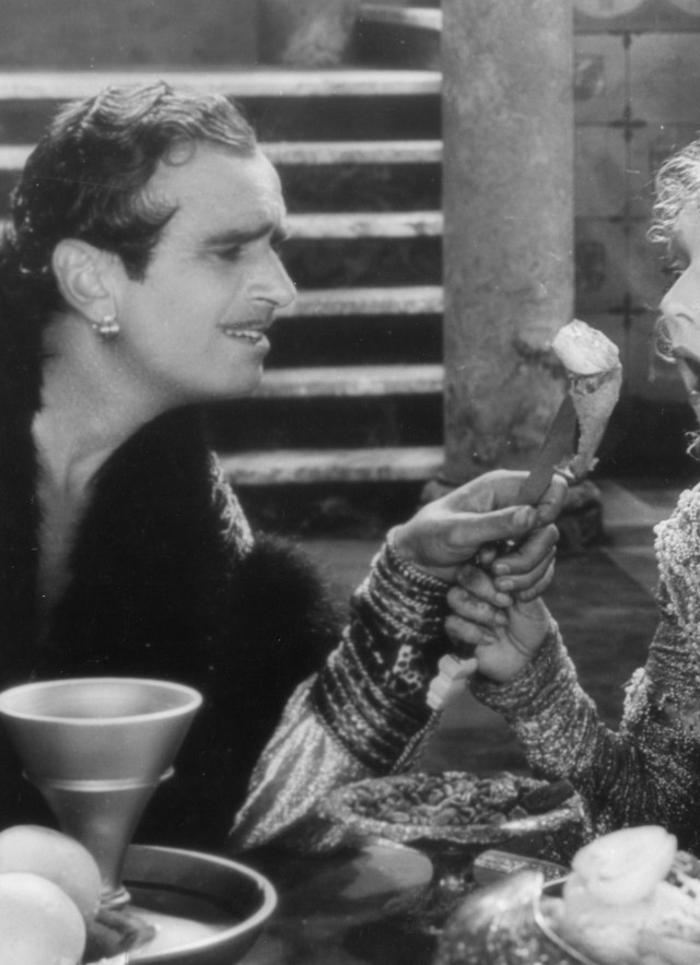 A still shot from the Black Pirate, a 1920s silent film featuring Douglas Fairbanks and costar Billie Dove
