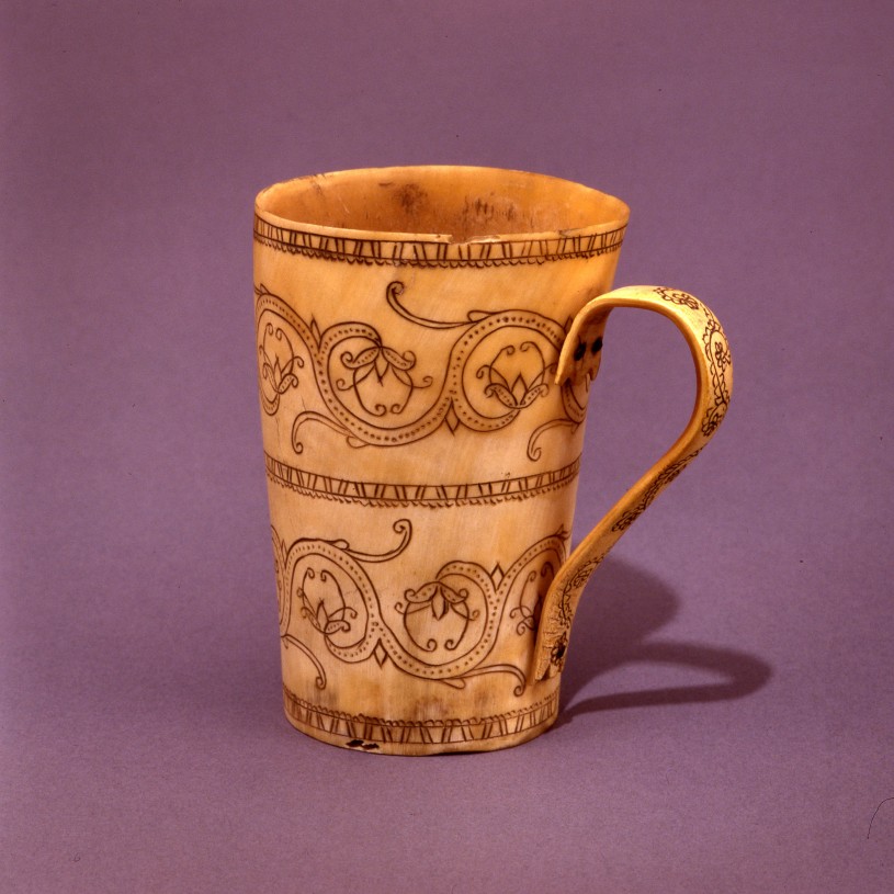 Ox Horn Cup with carved pattern